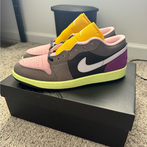 Jordan 1 Low Biohack - Picture 1 of 5